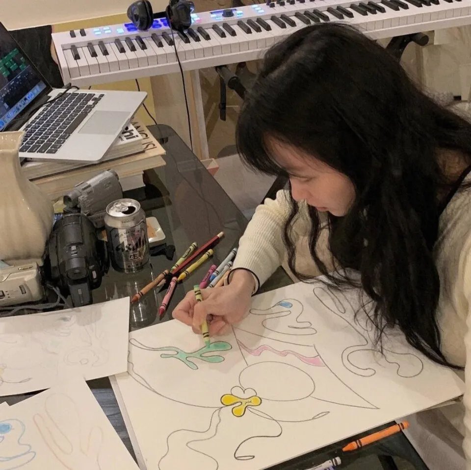 桃花门前是非多